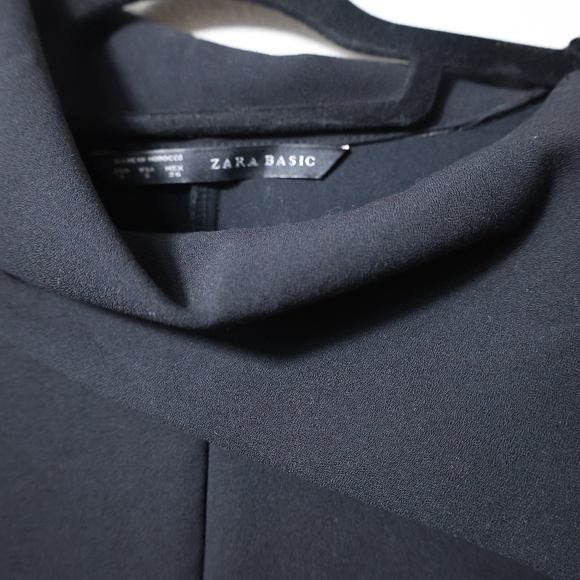 ZARA Basic Black Short Sleeve Tunic Dress – Asymmetrical Zip Collar with Pockets - Picture 2 of 5